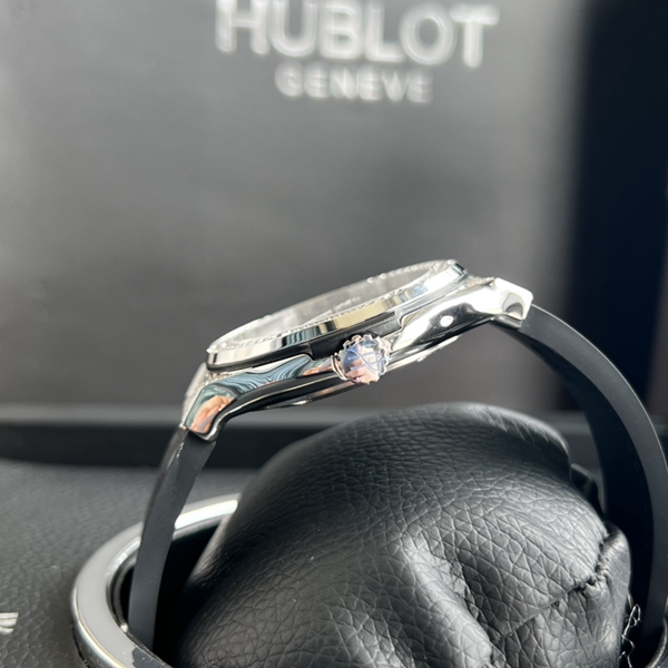 ウブロコピー時計背面デザイン